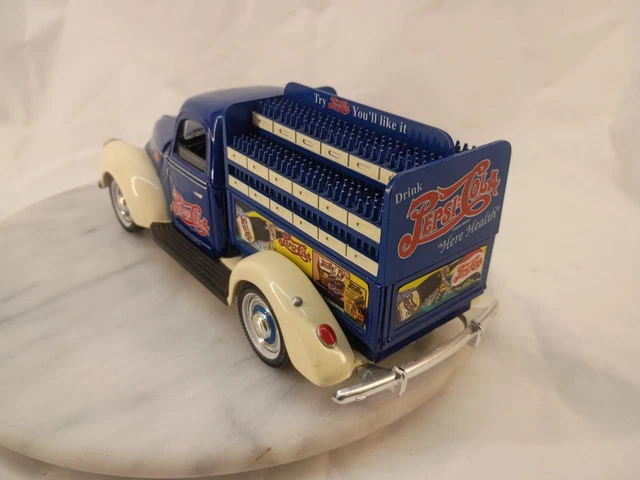 Coke En Stock Pick-up Ford 1940 Pepsi Cola 1/18 Golden Wheel - Tirelire Collection, état Neuf - Modèle 35401 Voiture Collection Pepsi
