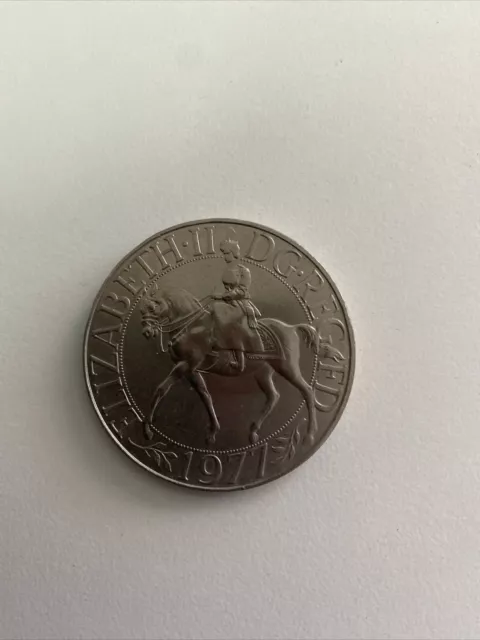 Queen Elizabeth II Silver Jubilee 1977 Royal Coin Crown British Harry Meghan