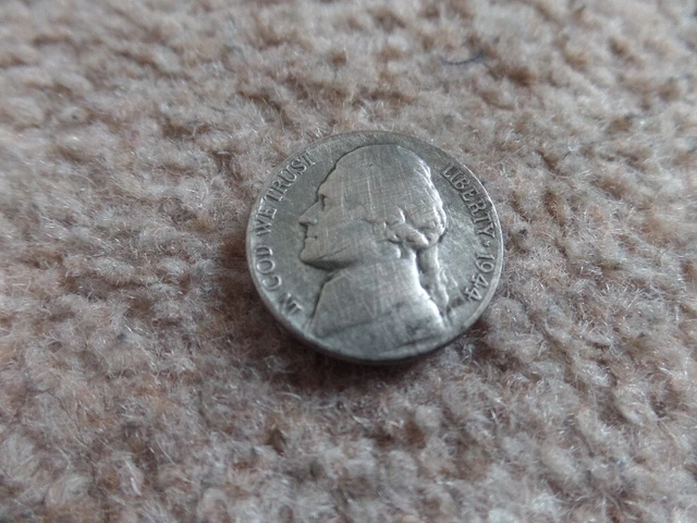 Rare Collectable  American Jefferson Coin 5 Cents 1944 P - 21.2mm .  Good Gift.