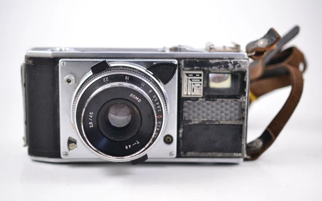 VINTAGE Russian Soviet  VOSKHOD LOMO camera 2.8/45 T- 48  lens USSR