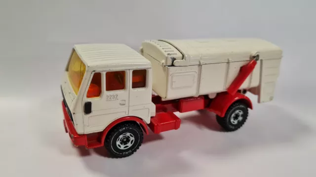 Used! Siku 2511 Mercedes 2232 Garbage Truck White/Red Scale 1:55 - Used