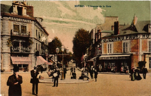 CPA NEVERS - L'Avenue de la Gare (456931)
