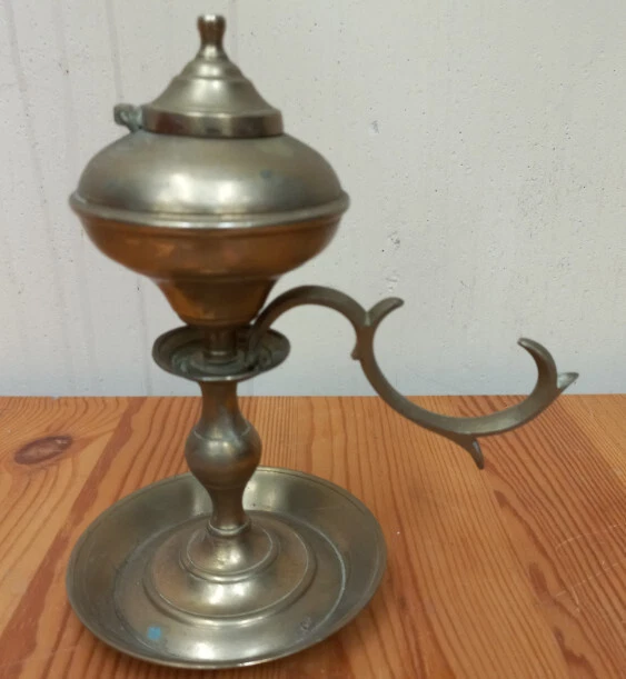 Candil Lampara De Bronce O Laton, Quemador De Alcohol Aceite O Sim. Capuchino