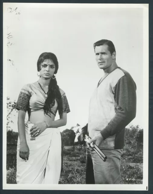 SONIA SAHNI CLINT WALKER in Maya '66 RIFLE