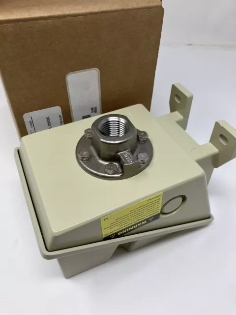 New Ashcroft LPDN4GGV07 Pressure Switch 400PSI, 15A, 125/250/480VAC, 125VDC