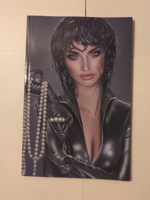 Catwoman 80Th Anniversary Special #1 Natli Sanders Virgin Exclusive