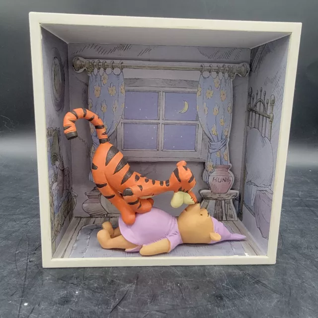 Hallmark Disney Winnie the Pooh "Pooh Meets Tigger" Shadow Box and Figurine