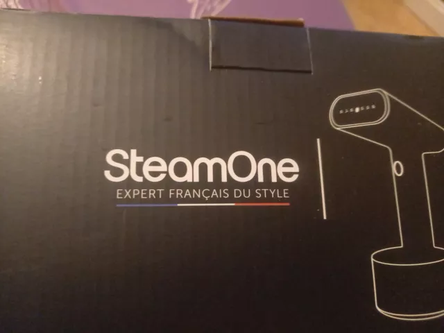 STEAMONE - ST200GB - Défroisseur vapeur portatif Noir- 1500W - 25g par minute -