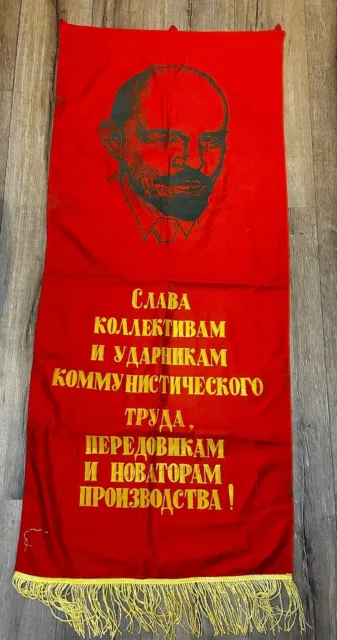Große Bannerflagge der Sowjetunion mit Lenin, kommunistische Propaganda,...