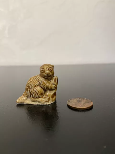 Wade Miniature Porcelain Figure Whimsies Beaver Figurine Red Rose Tea