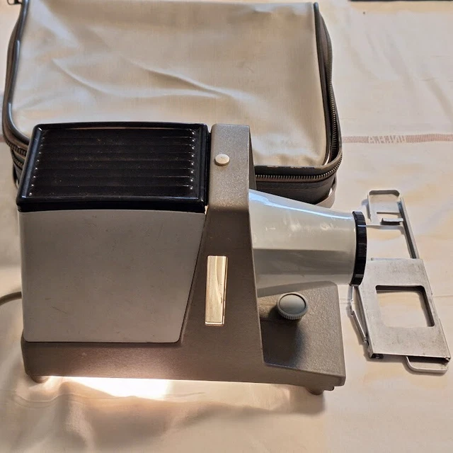 ANCIEN PROJECTEUR DIAPOSITIVES KODAK Senior n°1 + Passe-Vues Readymatic F EUR 48,00 - FR