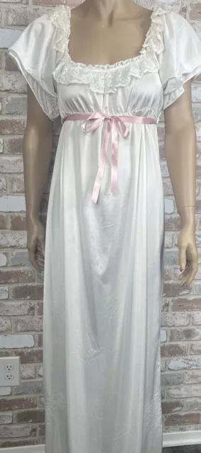 VTG Gilead Olga Nightgown Silky Nylon Lace Negligee Gown Size M White 1960’s