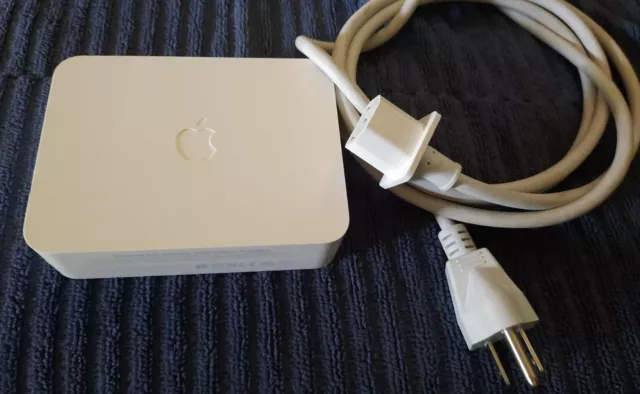 Apple A1097- DVI Cinema HD Display 90W Power Adapter and Cord Only. Tested