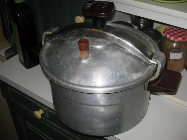Cocotte Minute SEB Ovale 10 litres en Aluminium vintage