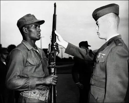 Roberto Clemente Photo 8X10 - Pirates - US Marine Corps Marines