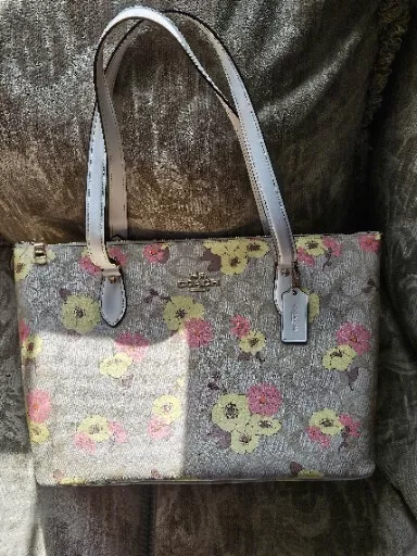 Coach Gallery Tote Signature Canvas With Floral Cluster Print CH727 Flower