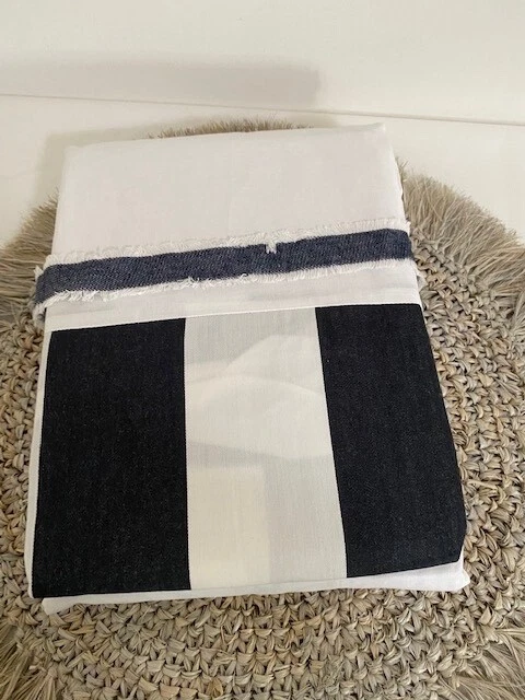 Falda de cama a rayas blanca y negra gemela Pottery Barn Teen Emily and Meritt
