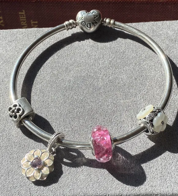 Authentic PANDORA Moments Always In My Heart Clasp Bangle Bracelet 7.5 w/charms