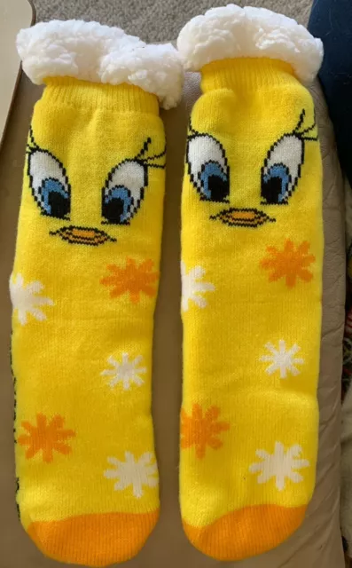 NEW WB Looney Tunes Tweety Bird Slippers Sherpa Lined Socks Non Slip One Size