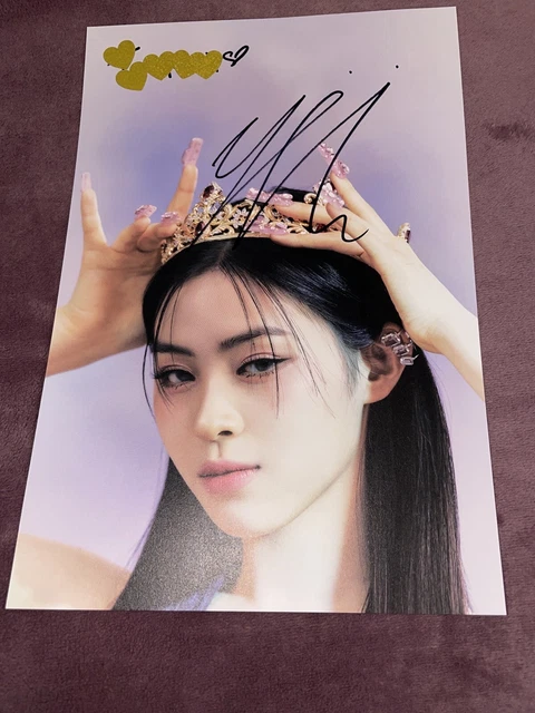 ITZY RYUJIN OFFICIALLY SIGNED PAGE + Checkmate Album (no Pcs) RARE ITEM NEW KPOP