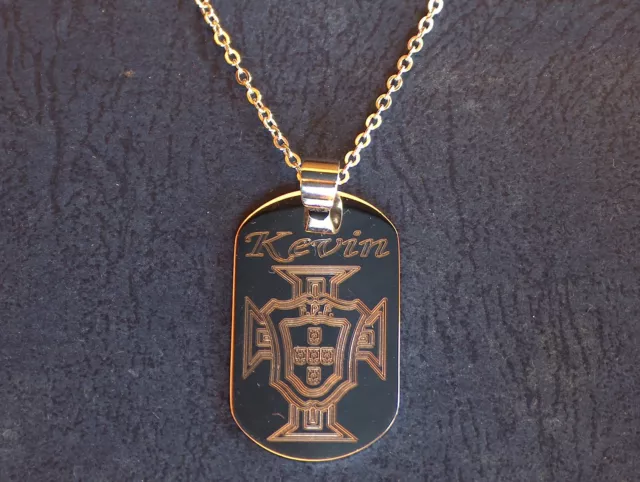 pendentif acier personnalisé gravé,drapeau portugal + chaine + prénom au choix