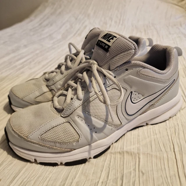 NIKE T LITE XL Light Grey White Running Trainers Size UK 7 WIDE Mens WOMENS 14.99 PicClick UK