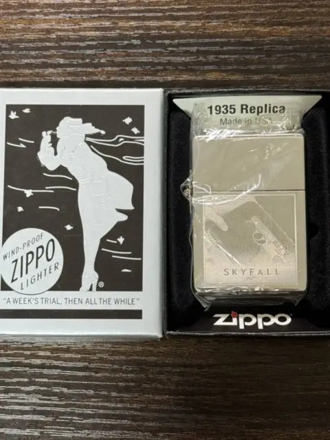 zippo 007 SKY FALL 1935REPLICA 1935 reprint 2012 silver silver Front Processed
