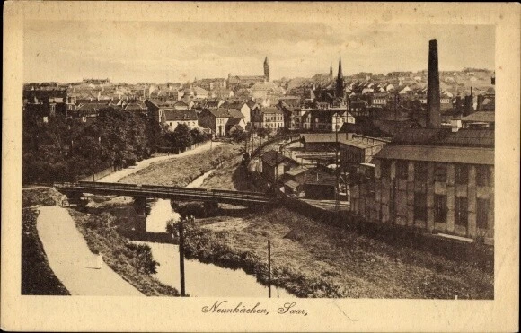 CARTE POSTALE NEUNKIRCHEN en Sarre, panorama du village, pont 3955316