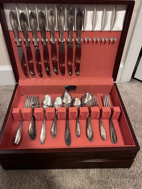 Wm a rogers hotsell by oneida silversmiths