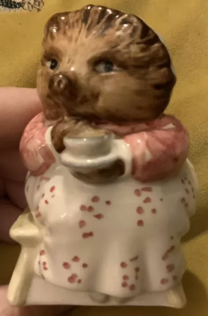 Beswick F.Warne & Co Beatrix Potter’s Mrs Tiggy Winkle Takes Tea Figurine