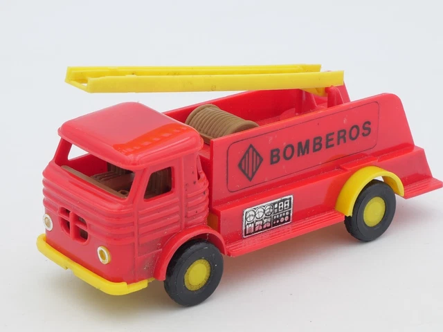 ANCIEN CAMION DE pompiers chimiques japonais Bandai Airport