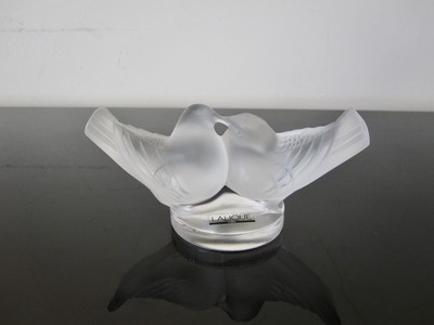 Rare grand modèle Colombes Lalique France en cristal Sculpture animalière. 