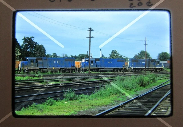 Original '76 Kodachrome Slide BM Boston Maine 210 GP38-2 Mechanicsville    40R31