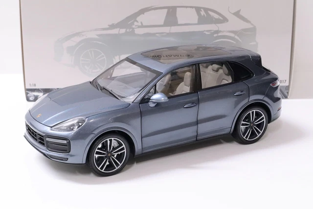 1:18 Minichamps Porsche Cayenne TURBO S Bleu Métallisé 2017 - Complet Openings