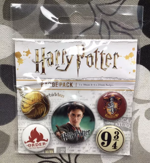 Harry Potter Badge Button Badges Pack Of 5 Hogwarts Gryffindor New In Packet.