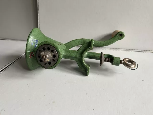 Sponge & Co Meat Grinder. Green. Wooden Handle. Made In England. RARE FIND.