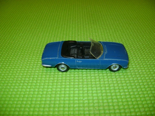 Dinky Toys 1423 Peugeot 504 Cabriolet