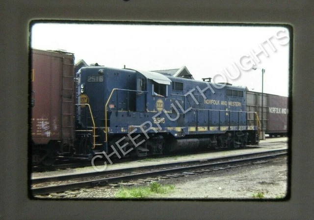 Original '70 Ektachrome Slide NW Norfolk Western 2516 GP9   28Z44