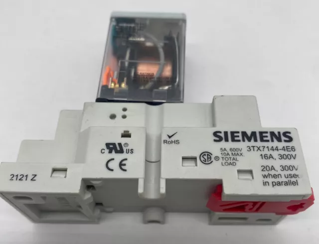 Siemens 3TX71 Relay 24VDC W/3TX7144-4E6 Relay Socket 2