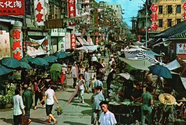 Vintage Continental Size Postcard Crowded Open-Air Market In Kowloon Hong Kong
