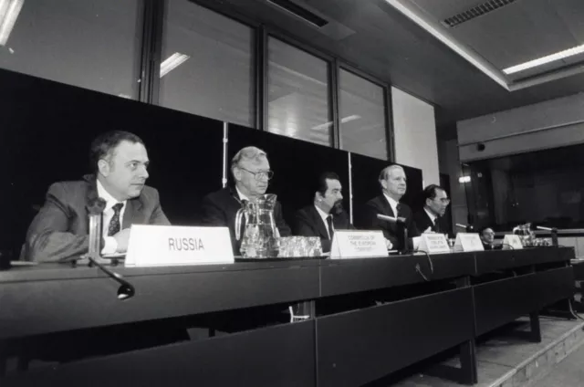 Foto vintage de archivio Bruselas, Consiglio Internacional de La Ciencia, 1992