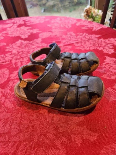 Naturino Boys Closed Toe Leather Sandals  Shoes size 11.5 Euro 28