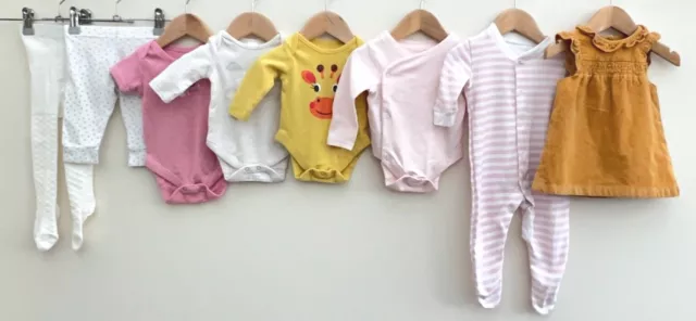 Pacchetto di abbigliamento per bambine età 0-3 mesi mini club Looney Tunes M&S