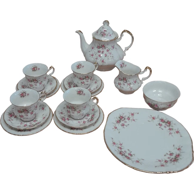 VINTAGE PARAGON VICTORIANA Rose 4 Serving Bone China Tea Set With Cake