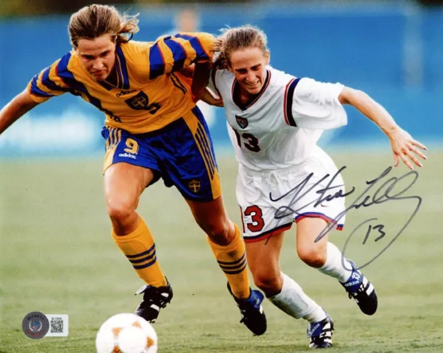 KRISTINE LILLY SIGNED AUTOGRAPHED 8x10 PHOTO TEAM USA SOCCER LEGEND BECKETT BAS