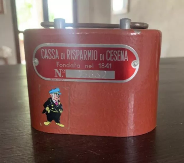 salvadanaio vintage in metallo