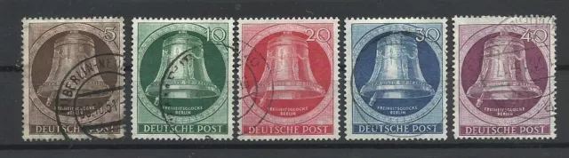 Berlin  Nr.  75 - 79  " Glockensatz Klöppel links "   gestempelt