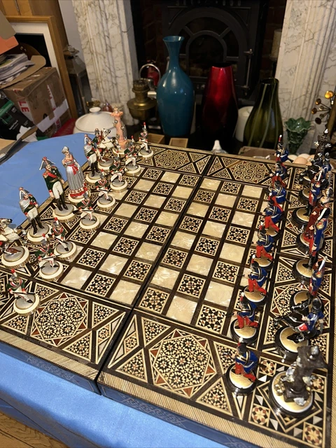 Fine Vintaged Handcarved Wood Chess Board With Waterloo Battle Set
