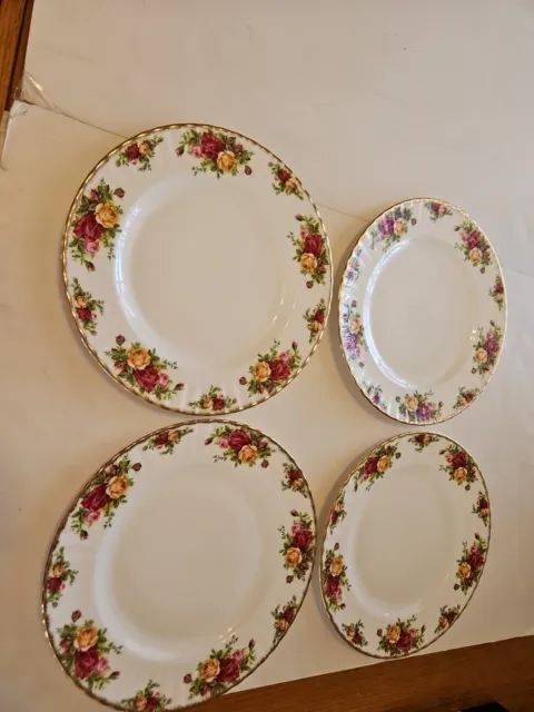 Royal Albert Old Country Roses 4 Dinner Plates Vintage Royal Doulton 1962 NEW
