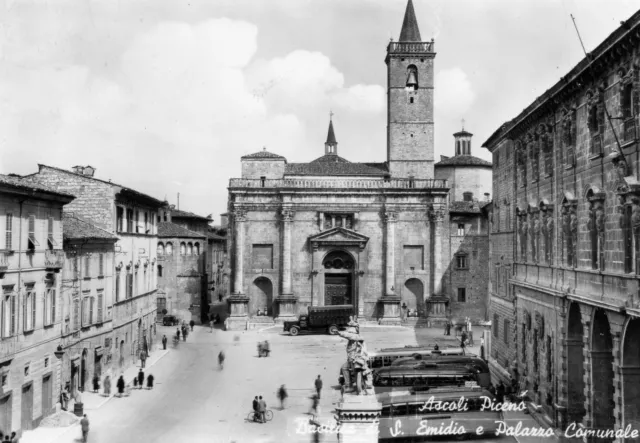 Cartolina Ascoli Piceno Basilica Di S.emidio E Palazzo Comunale Viagg.1956